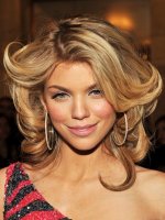 annalynnemccordloosecurlshairstyle.jpg