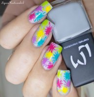 273 - Nail Art Holi - Nailstorming.jpg