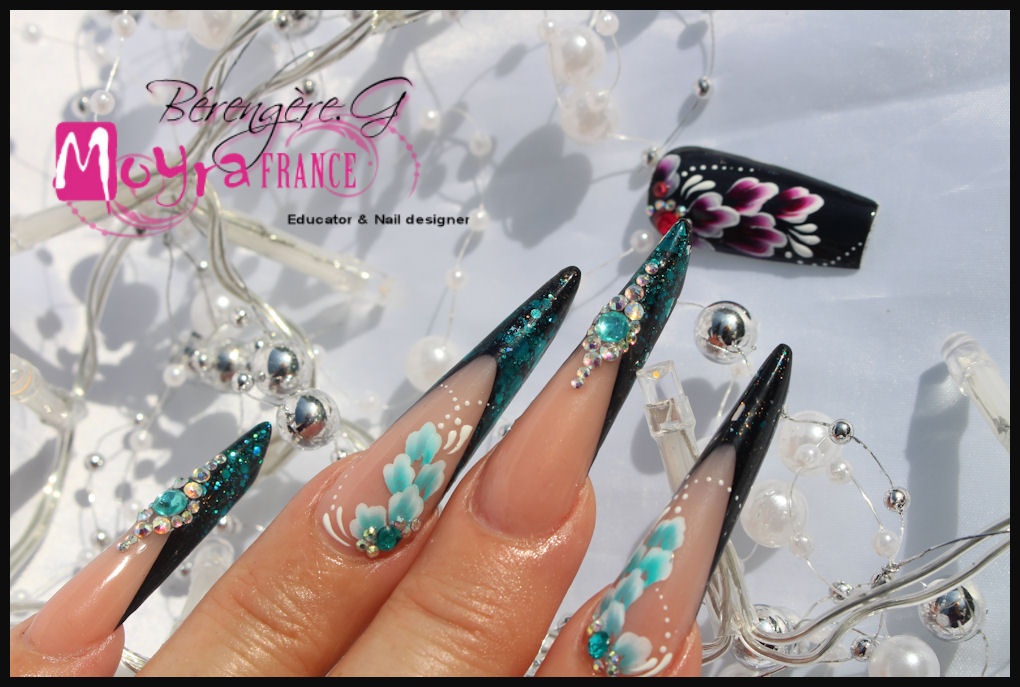 amanbdes news nail art.jpg