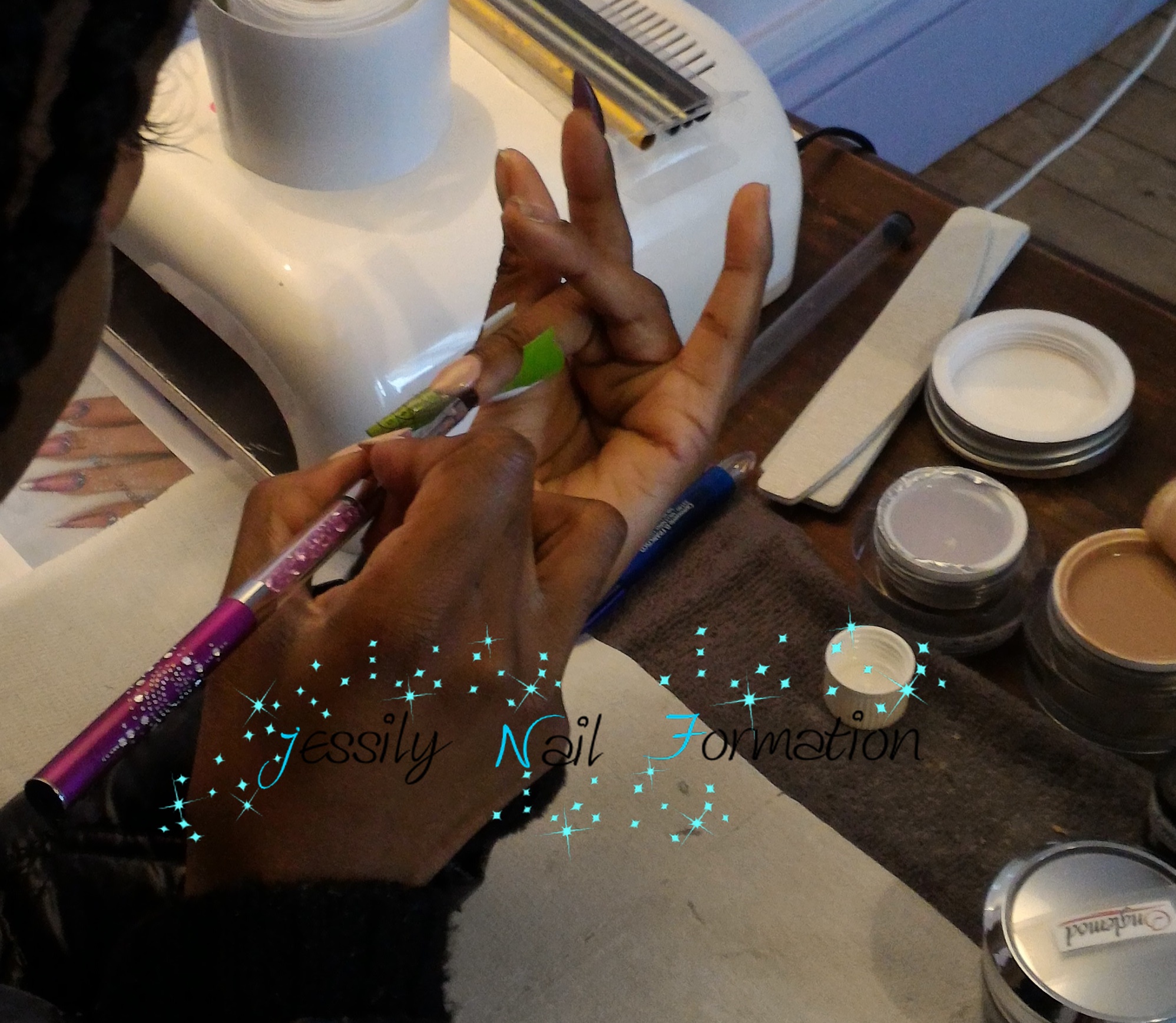 Angéla Mona (1).jpg