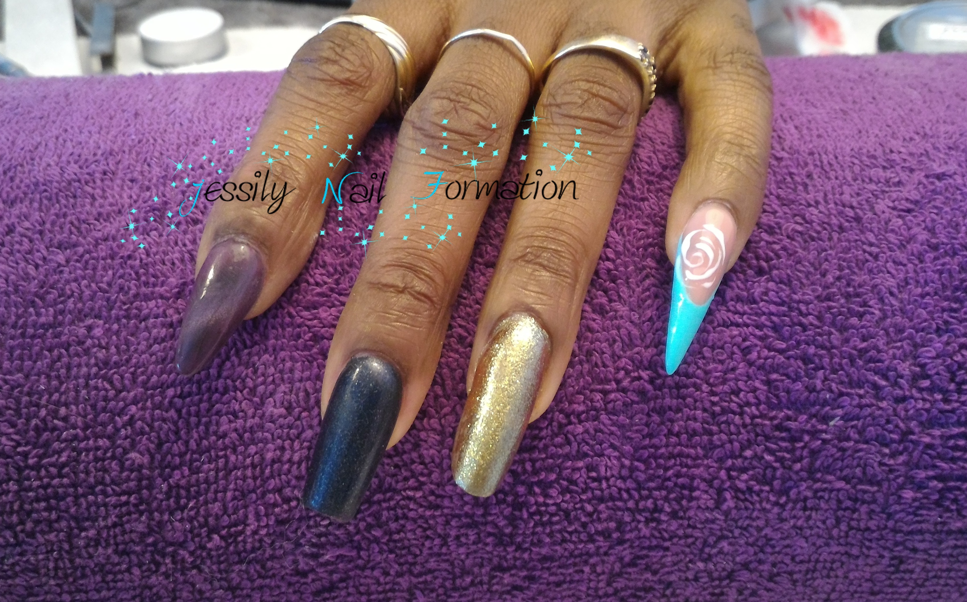 Angéla Mona (3).jpg