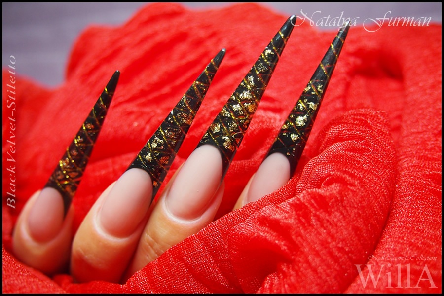 BlackVelvet-Stiletto 02.jpg