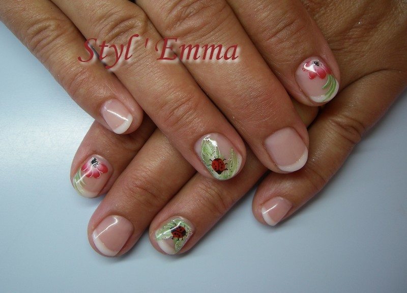 Coccinelles de fleur en fleur.jpg