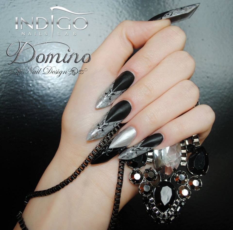 Domino Nail Design5.jpg