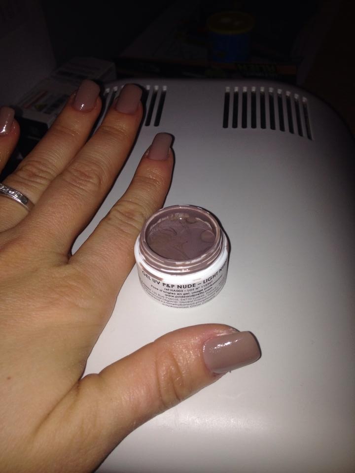 HA003 Gel Light Nude par Bauté glams nail's.jpg