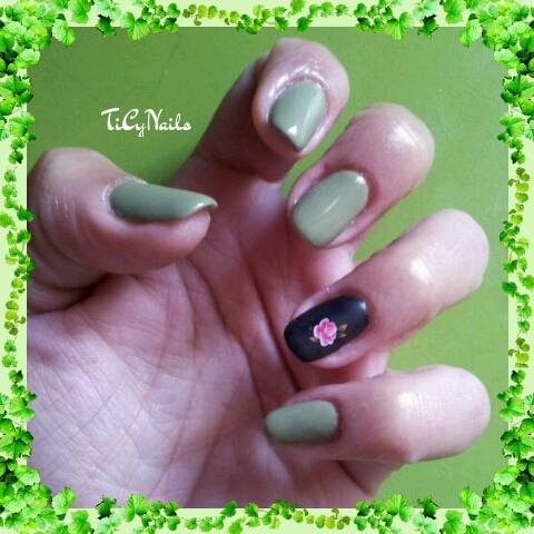 KC004 Vernis UV Kakhi par Théfanie Ticy Nails.jpg