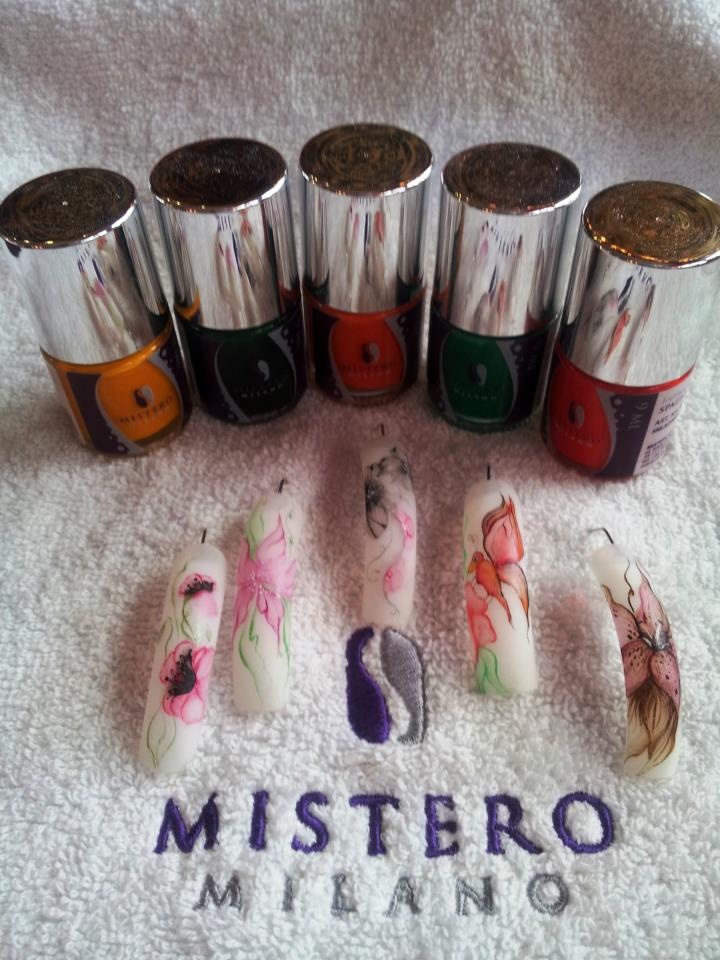 Peintures acryliques.jpg