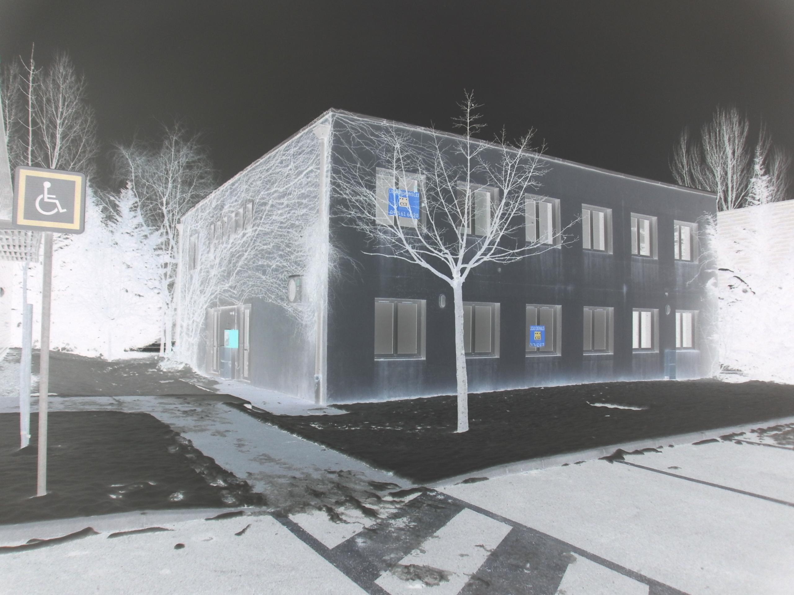 PHOTO EXTERIEURE ECOLE [1].JPG