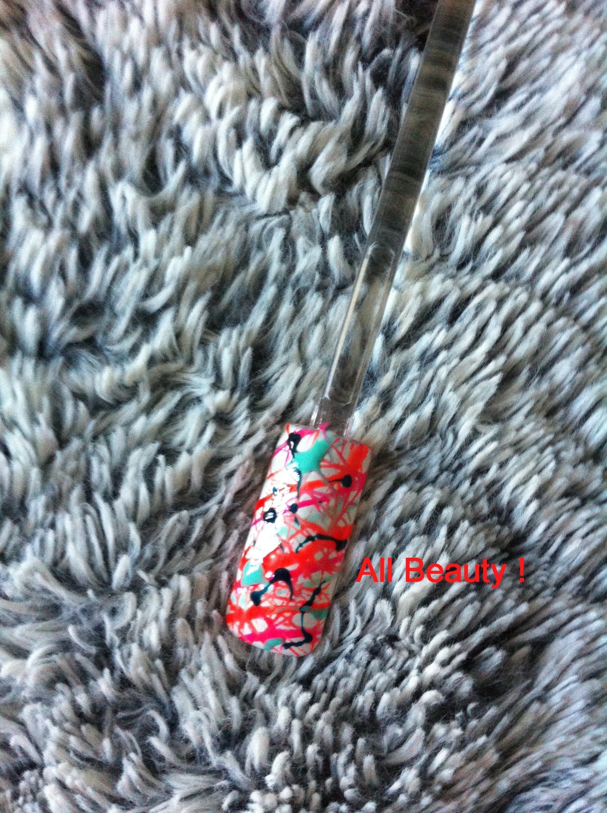 photo protégé effet nail splatter.jpg