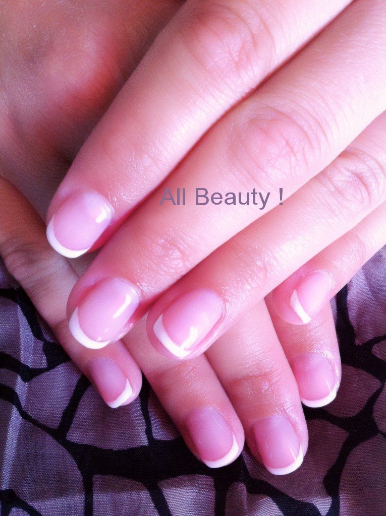 photo protégée delph vernis semi permanent.jpg