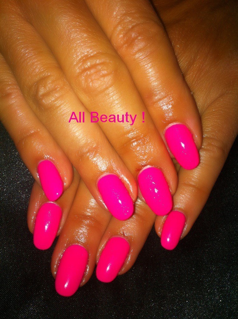 photo protégée michele rose flashy.jpg