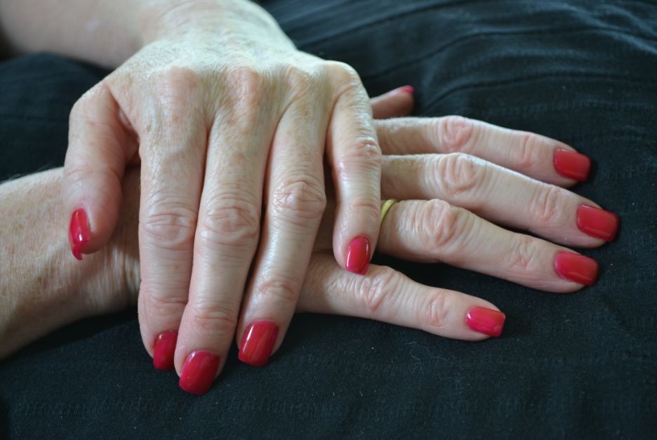 Pose maman rouge 2.JPG