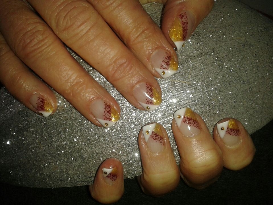 VERNI GEL duo french stamping dantelle  & strass.jpg