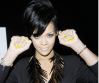 rihanna-smiley-nails.png