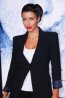 kim-kardashian-est-ultra-classe-avec-sa-veste-de-tailleur_32808_w460.jpg
