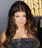 fergie-est-ravissante-avec-ses-longs-cheveux-laches-et-boucles_38682_w460.jpg