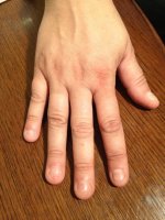 ongle ronge isabelle barbast avant.jpg