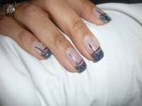 pose sur fredi gel franche pailleté noir nail art liner.JPG