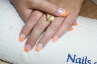 Retouche ongles en gel french orange + d+®co fleurs - 3752715129111.jpg