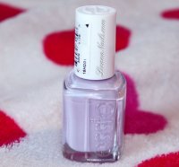 19 - Essie - To buy or not to buy.JPG