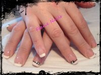 Remplissage ongle naturel Jennifer D 18 février 2013 montage800.JPG