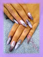 ongles violet dégradé.jpg