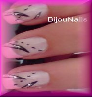 pubongl nail art.jpg