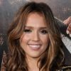 578970-la-jolie-jessica-alba-rechauffe-son-100x100-3.jpg